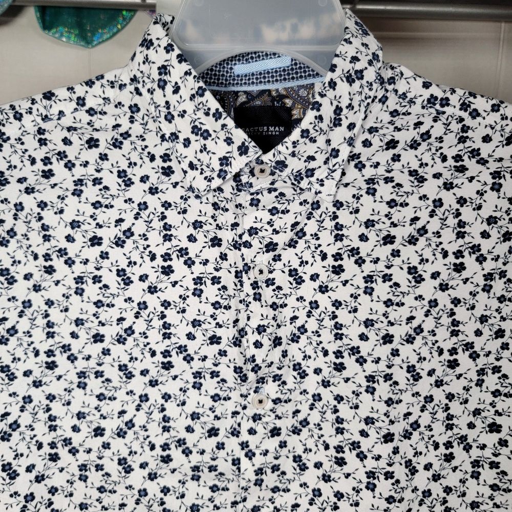 Cactus Man Ricky Singh SS Full Button White w/ Blue Flowers - Size Large